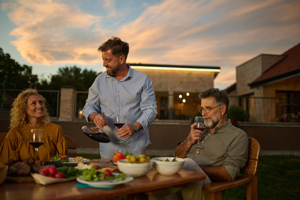 A Foodie’s Guide to Inverness: The Best Restaurants, Cafés, and Hidden Gems in Burlington’s Tastiest Neighborhood